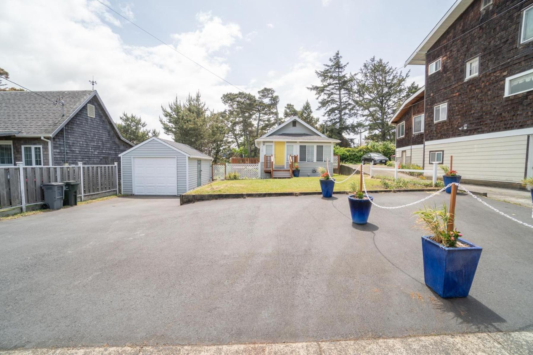 Seaside Prom Villa Exterior photo